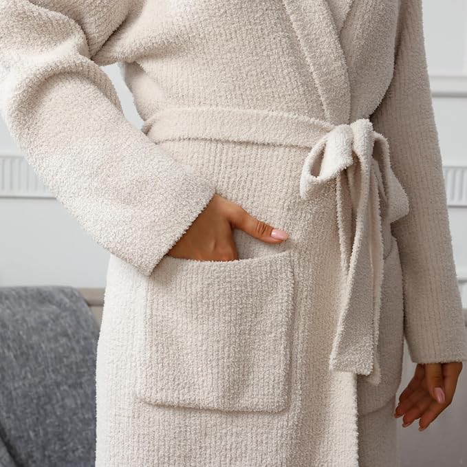 Ultra Soft Plush Robe for Women | Cozy Bathrobe with Pockets